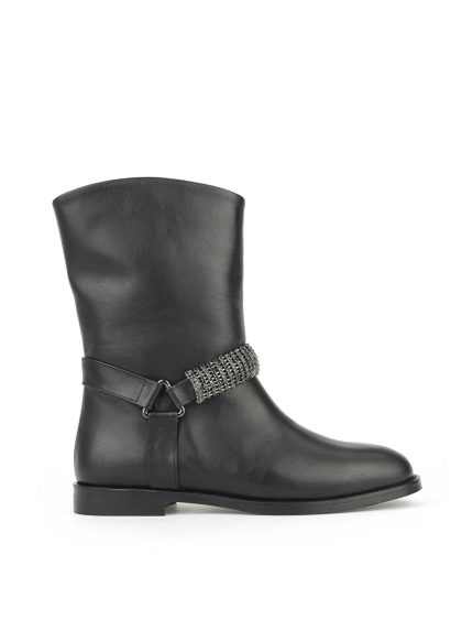 چکمه  ضیا ایاکابی