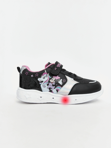 اسنیکر  ال سی وایکیکی