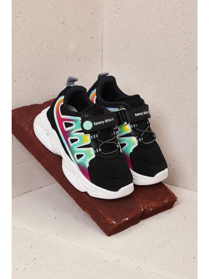 اسنیکر  تونی بلک