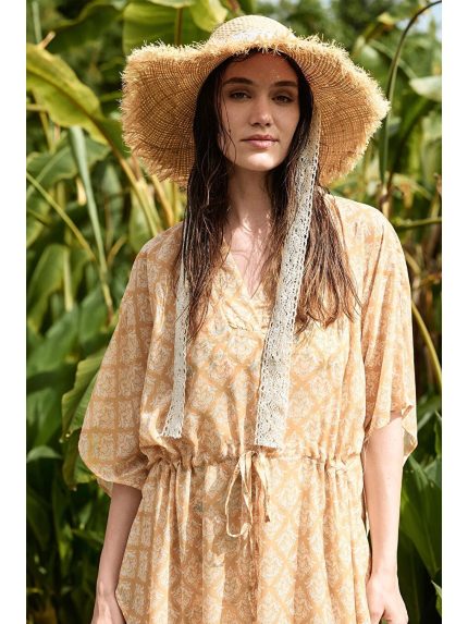 کلاه ساحلی  هاشما