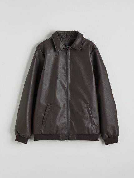 کاپشن طرح چرم  ال سی  وایکیکی