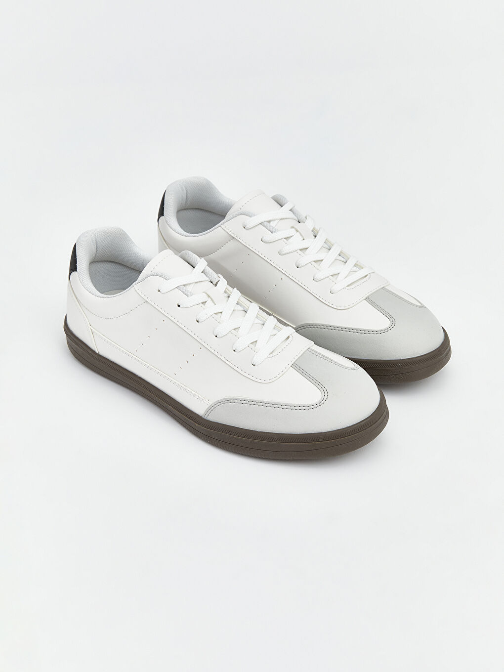 l_20261-s6jm09z8-j5e_a اسنیکر ال سی وایکیکی