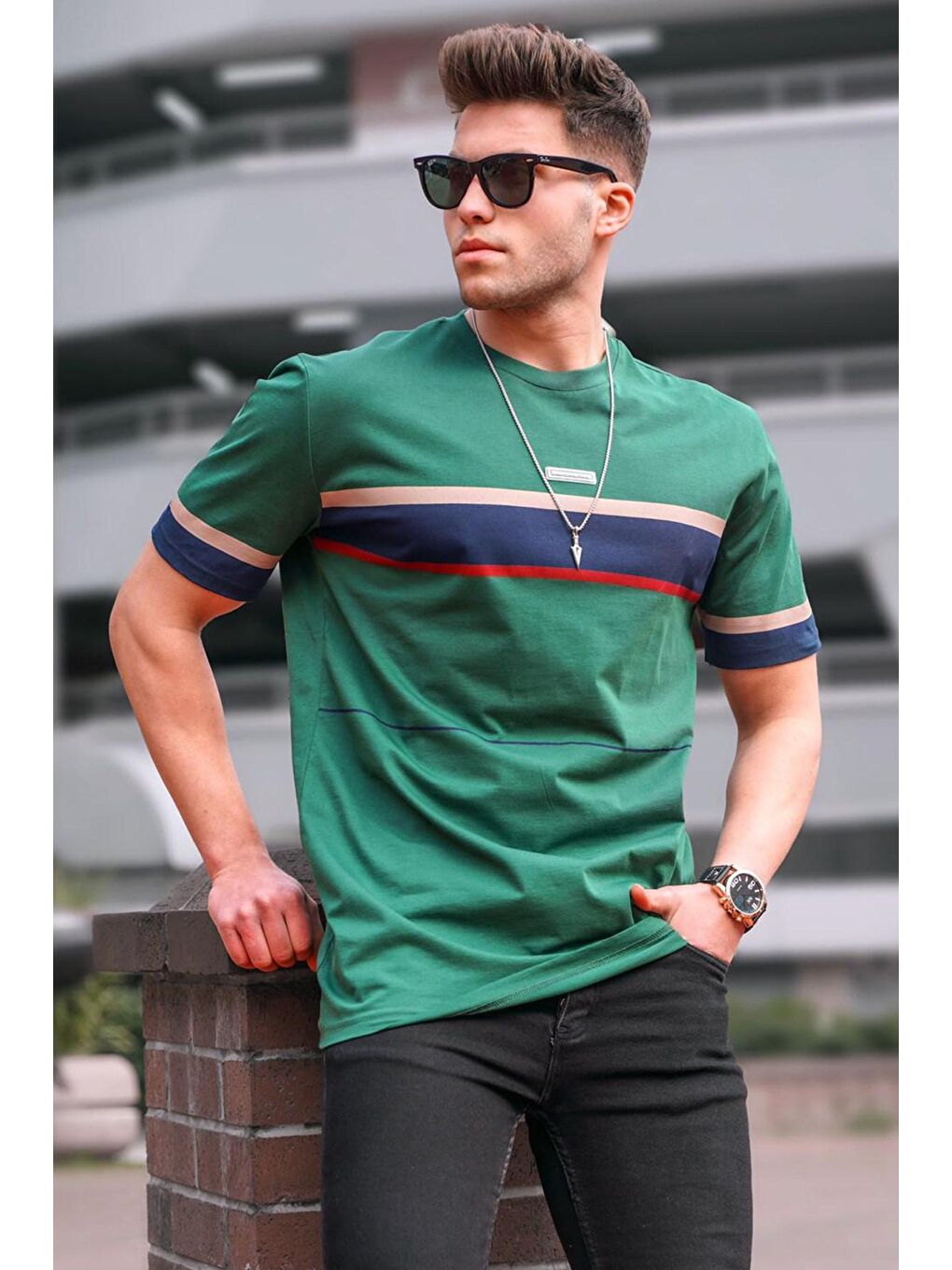 img_082326995v1_44767a4c-f704-43e4-bc6c-6e48add67672 تی شرت مدمکست