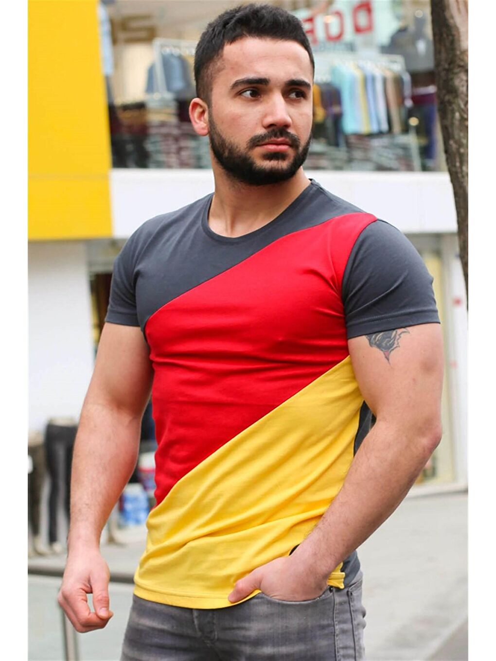 img_123930612v1_d2d4fecb-ba8c-4980-b0b3-a6ad460b32c1 تی شرت مدمکست