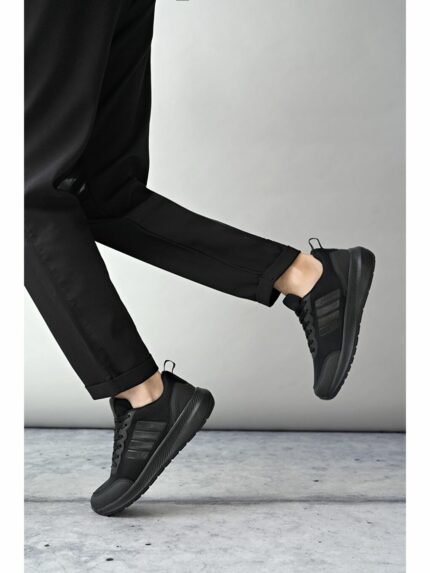 اسنیکر  موگو