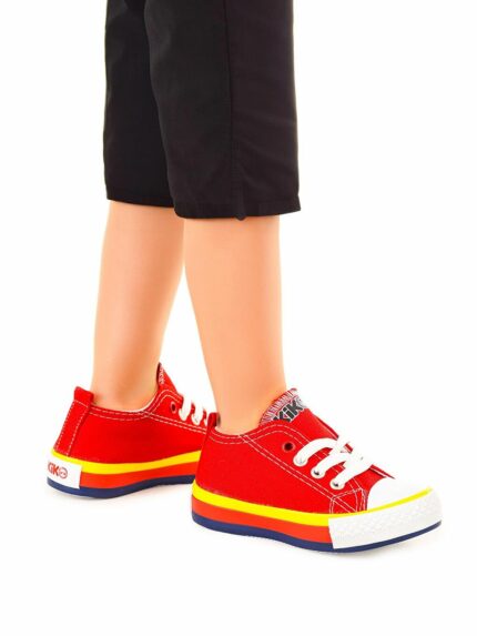 اسنیکر  کیکو