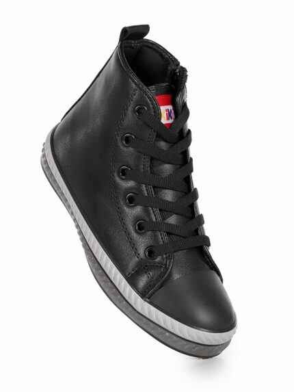 اسنیکر  کیکو