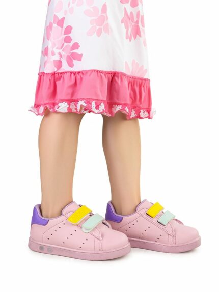 اسنیکر  کیکو