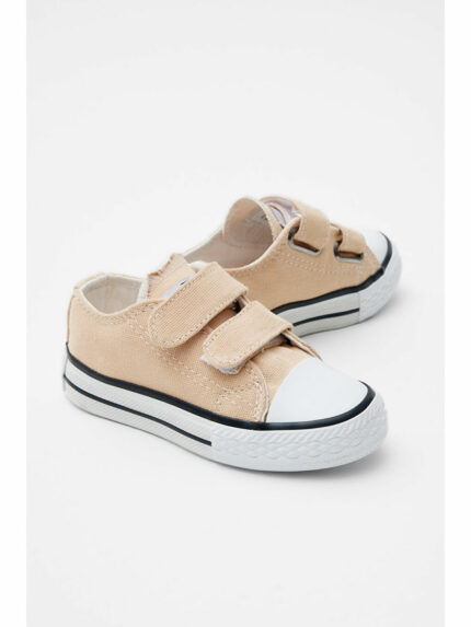 اسنیکر  تونی بلک