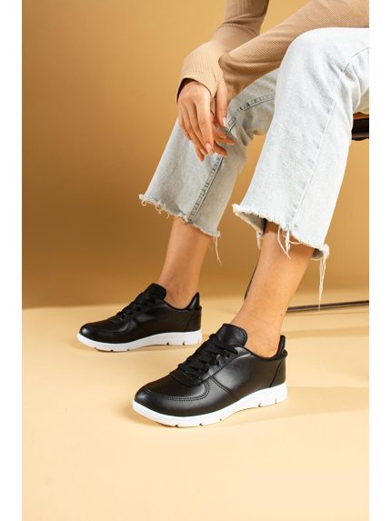 اسنیکر  پمبه پوتین