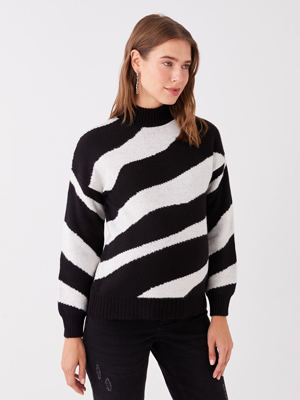 l_20232-w3de53z8-cvl-89-105-91-175_a بافت ال سی وایکیکی