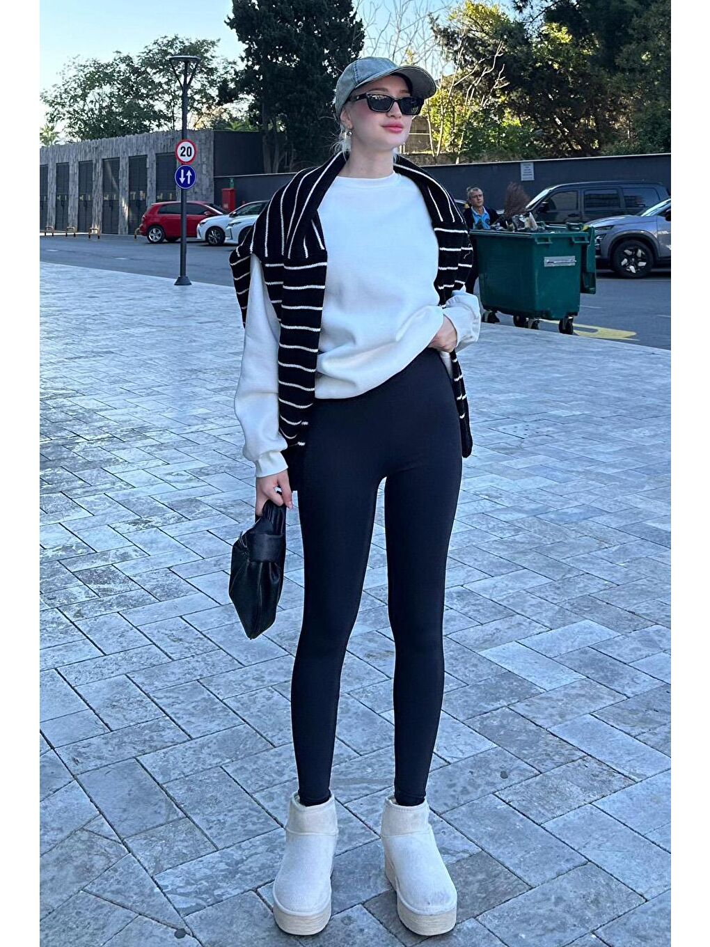 img_122602031v0_0a7e235e-6c65-453c-9325-ef5187081c3a لگ مدمکست