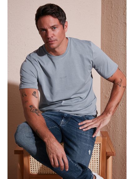 تی شرت  بوراتی